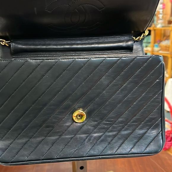 Vintage 1980’s Channel Diagonal Quilted Shoulder Bag with COA - Picture 16 of 16